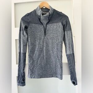 Nike Running long sleeve. Great for running/hiking. Size: XS. EUC.